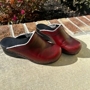 Dansko Professional Clogs Size 37 (US 6.5-7) Burgundy Comfort Shoes GUC Nursing